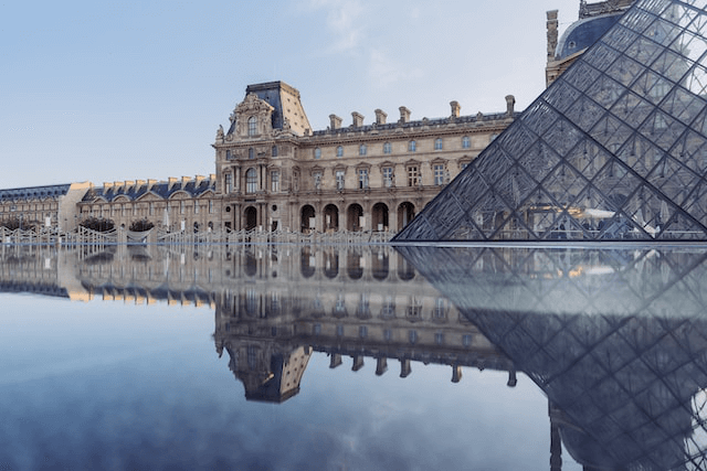 Cover Top Tips for Traveling to France