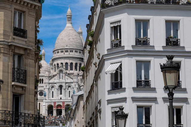Monmartre Paris Travel Guide